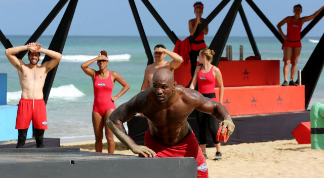 Team Famosos analiza su bajo rendimiento en Exatlón