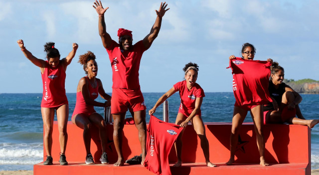 Famosos disfrutan su noche de películas