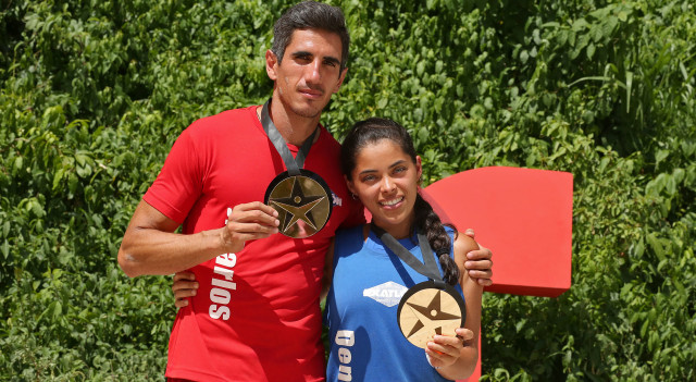 José Carlos Herrera and Denisse Novoa win the safe passage medals